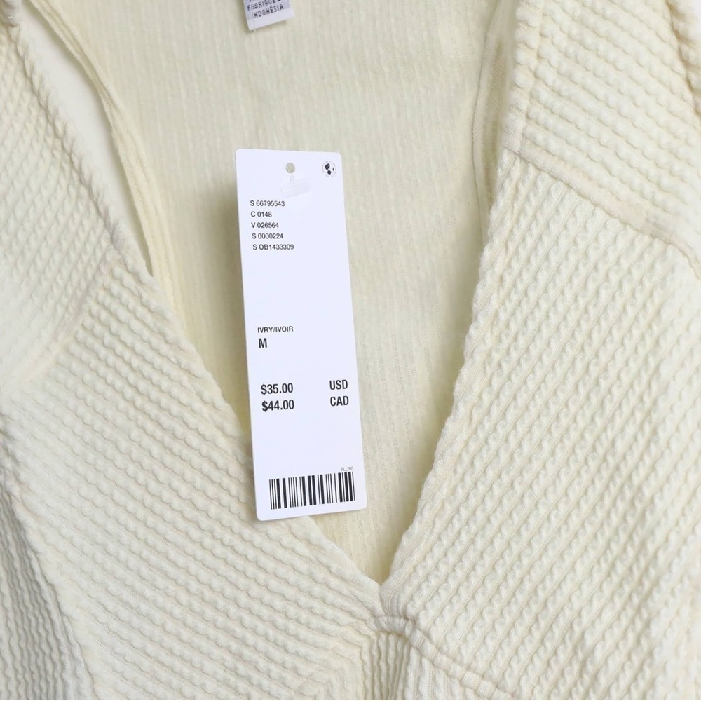 NWT Urban Outfitters Ford Collared Cropped Top Ivory textured V-neck M medium - Picture 5 of 8